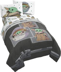 Jay Franco Star Wars The Mandalorian Curious Child 4 Piece Twin Bed Set