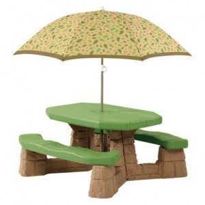 Step2 Naturally Playful Picnic Table with Umbrella